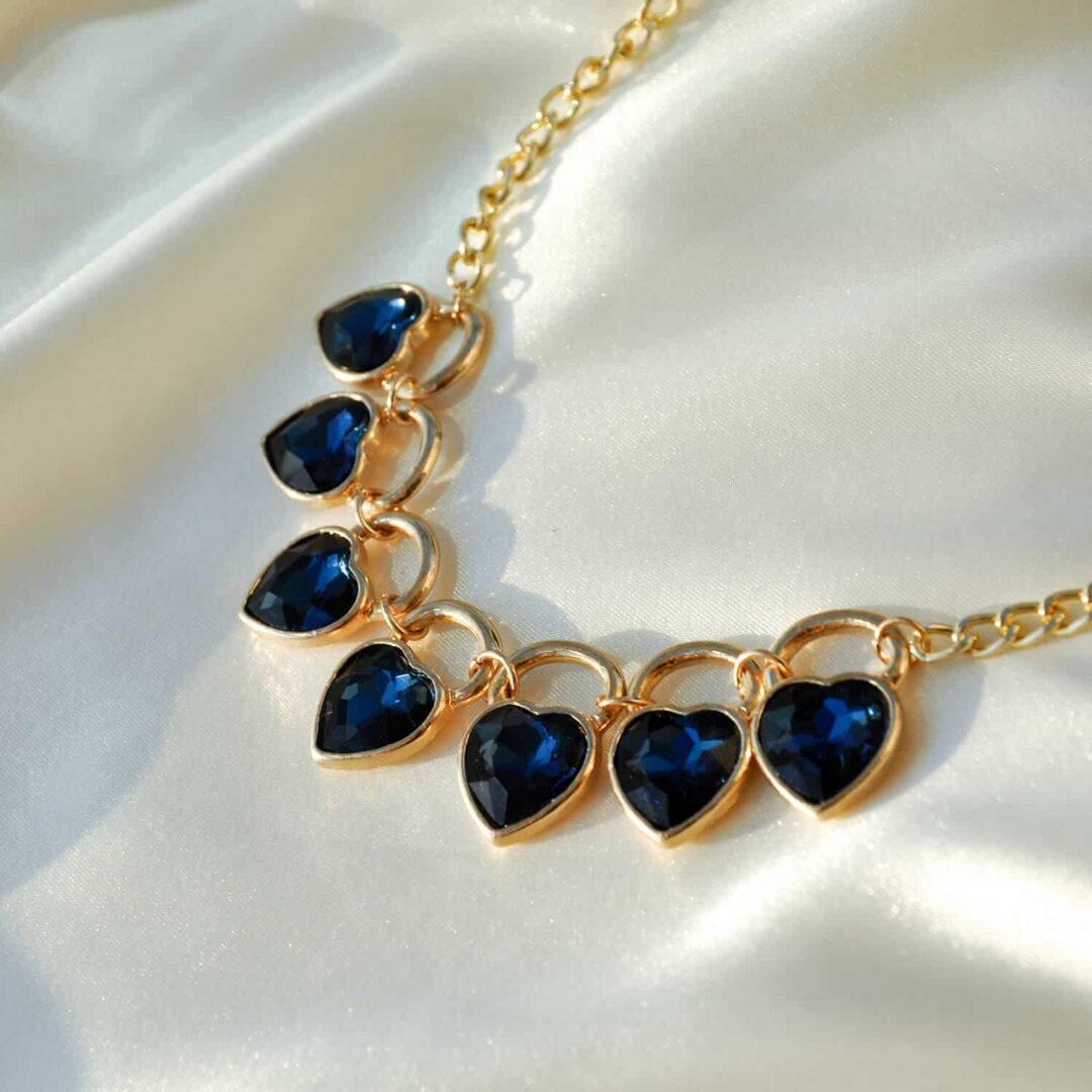 mavi swarovski tasli kolye modeli